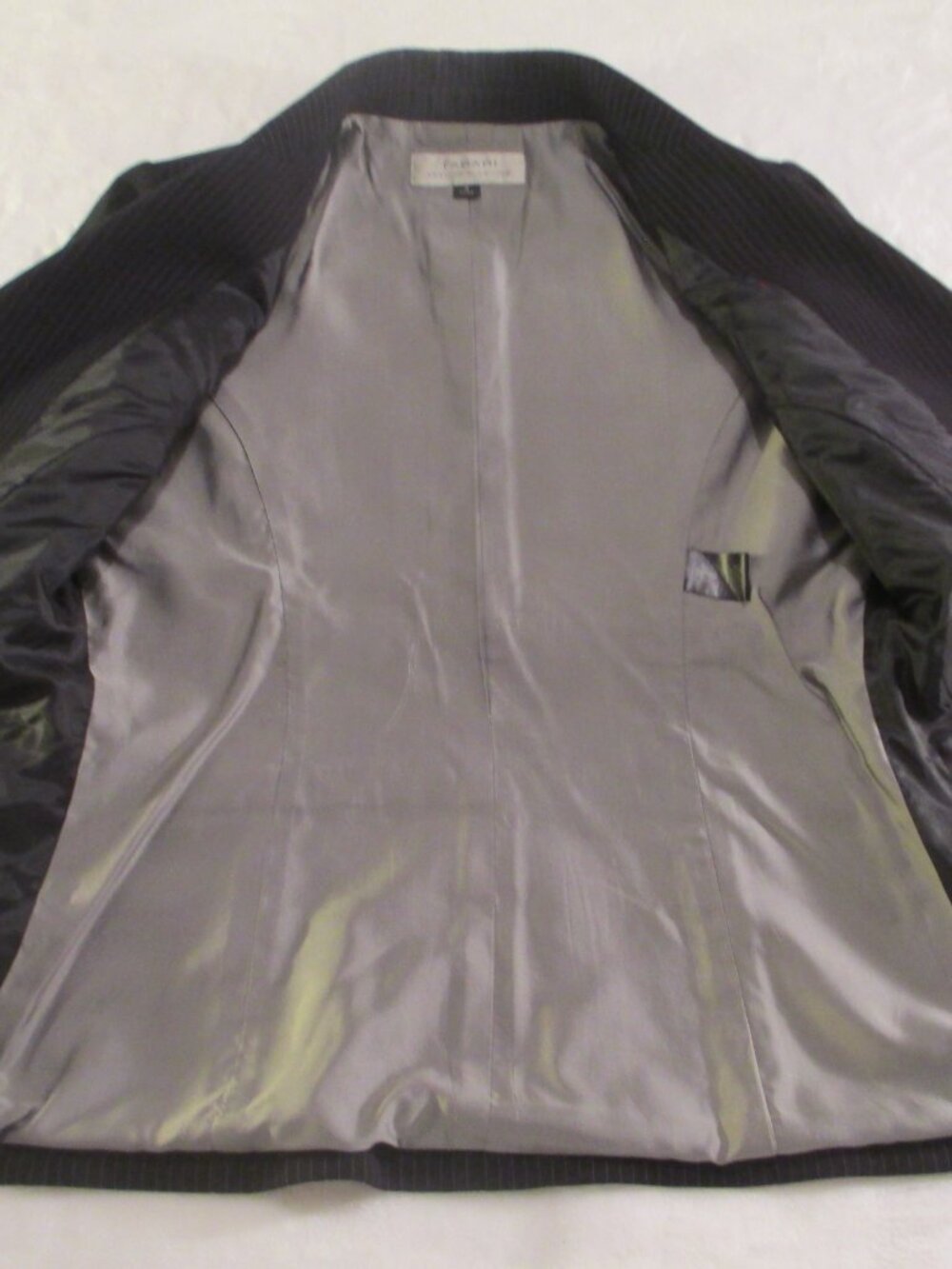 TAHARI Pinstripe Pant Suit Cinched Waist Blazer and Trouser Size 4 - Picture 5 of 15